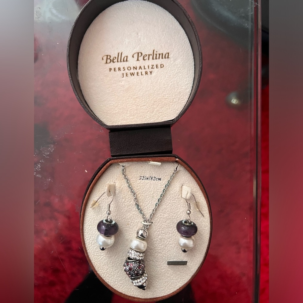 Bella Perlina Necklace and Earrings set